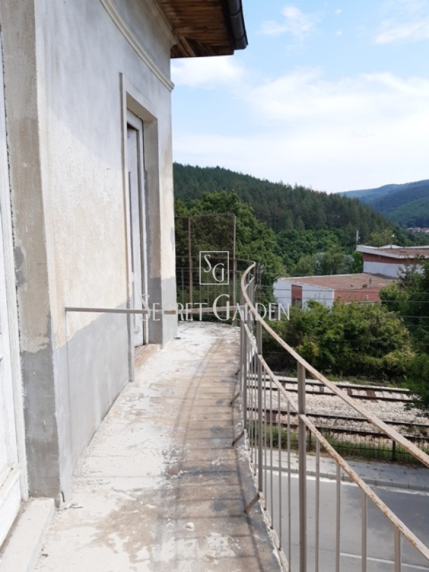 ул. Радост, гр. Момин проход, 10 Bedrooms Bedrooms, ,5 BathroomsBathrooms,Къща,За продажба,ул. Радост,1038